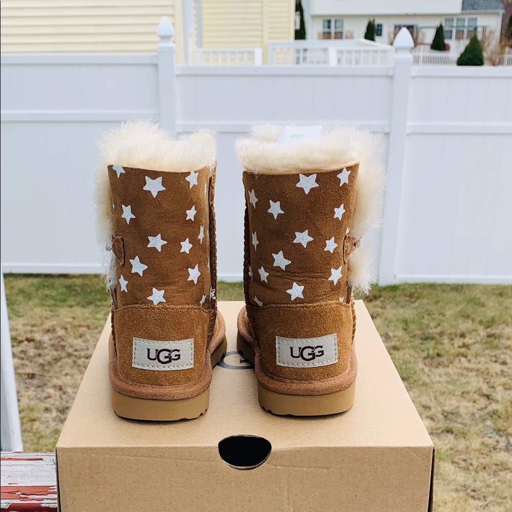 UGG Bailey button II Starlight - Picture 4 of 7